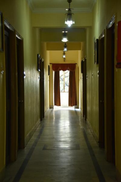 Hotel Sambit Palace Бхубанешвара Экстерьер фото