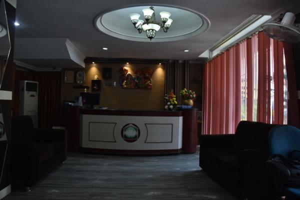 Hotel Sambit Palace Бхубанешвара Экстерьер фото