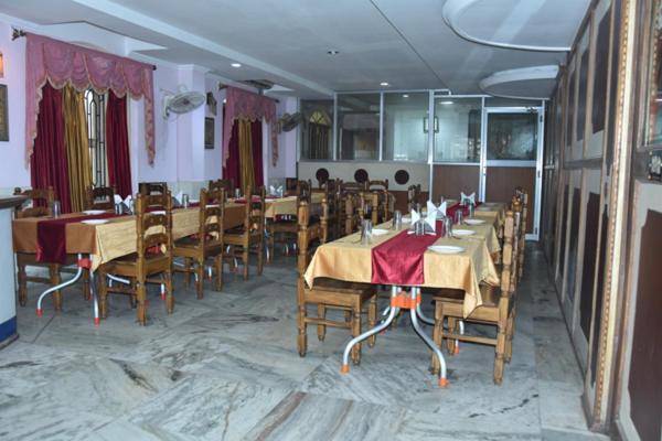 Hotel Sambit Palace Бхубанешвара Экстерьер фото