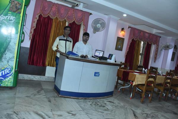 Hotel Sambit Palace Бхубанешвара Экстерьер фото